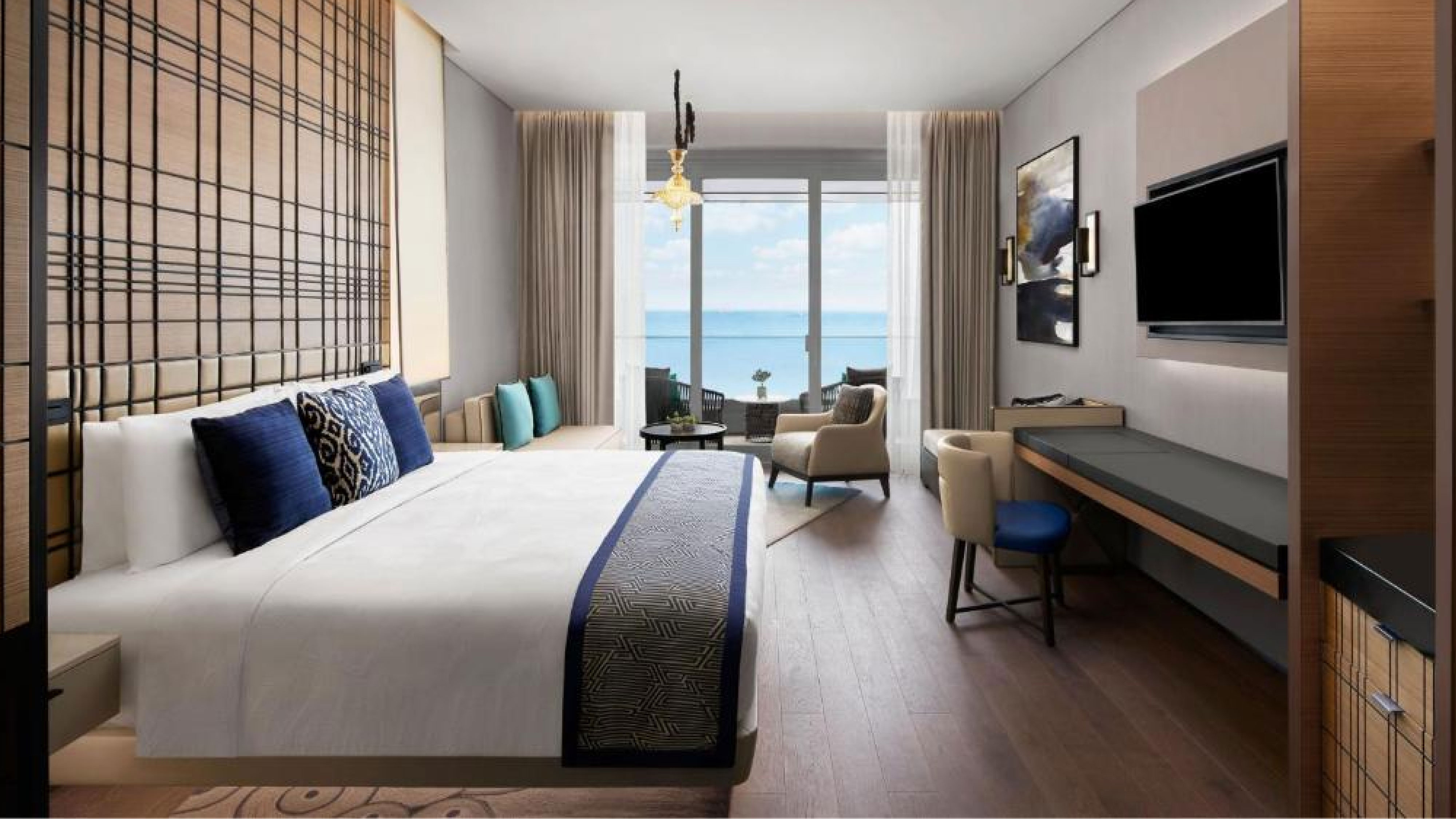 Deluxe King Room with Balcony and Sea View