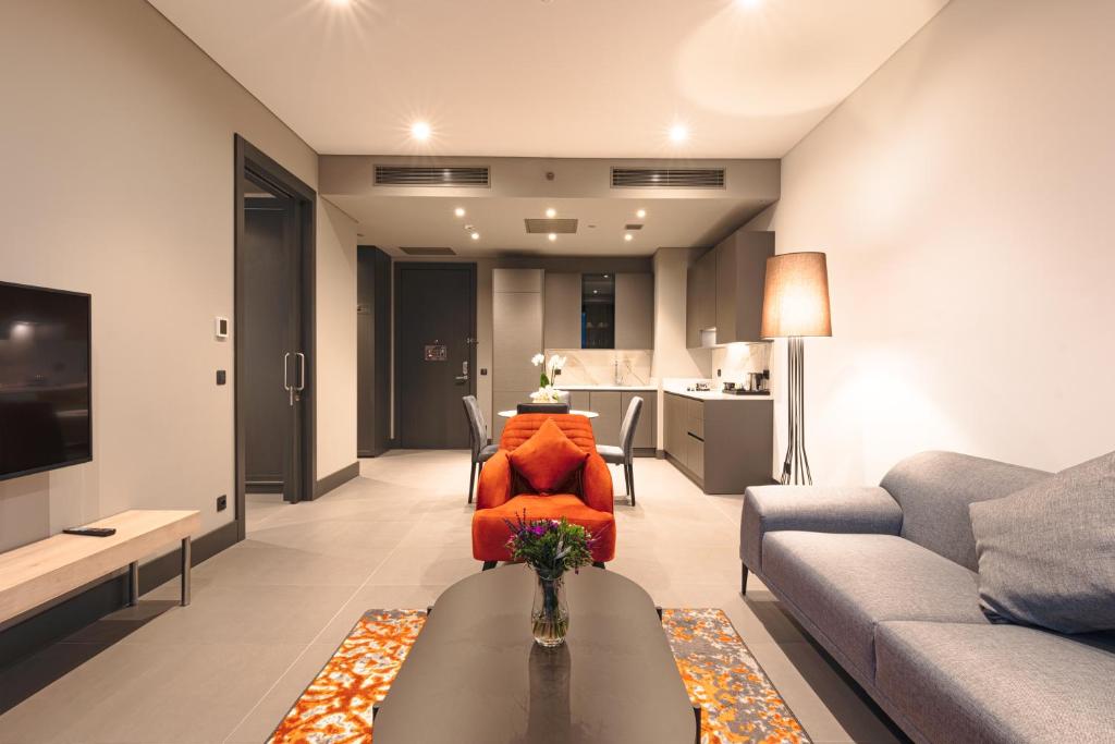 One-Bedroom Apartment