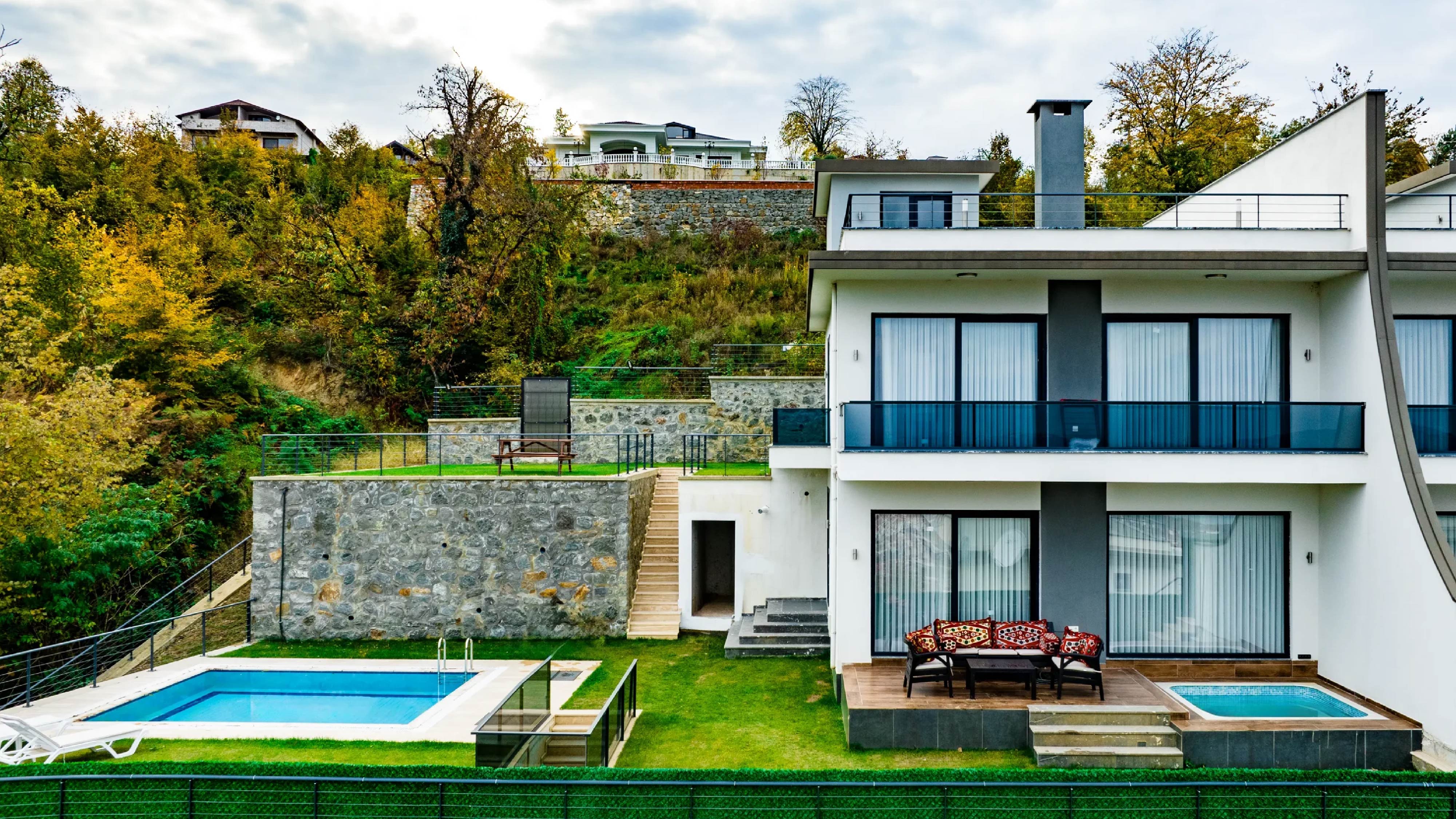 Three-bedroom villa 