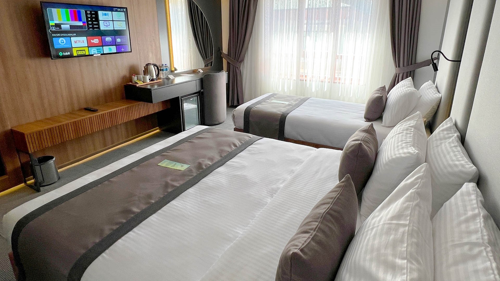 Sera Lake Center Hotel