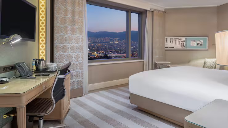 Corner King Room