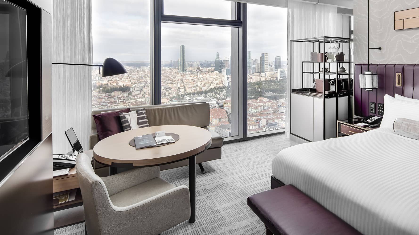 Fairmont City Skyline View Room