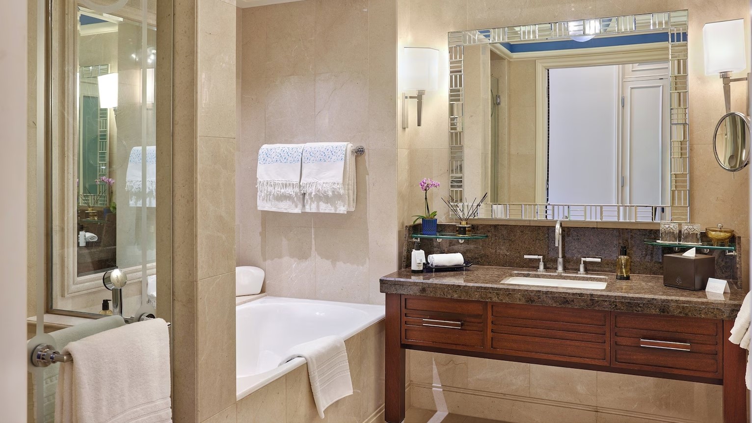  Four Seasons Hotel Istanbul Bosphorus