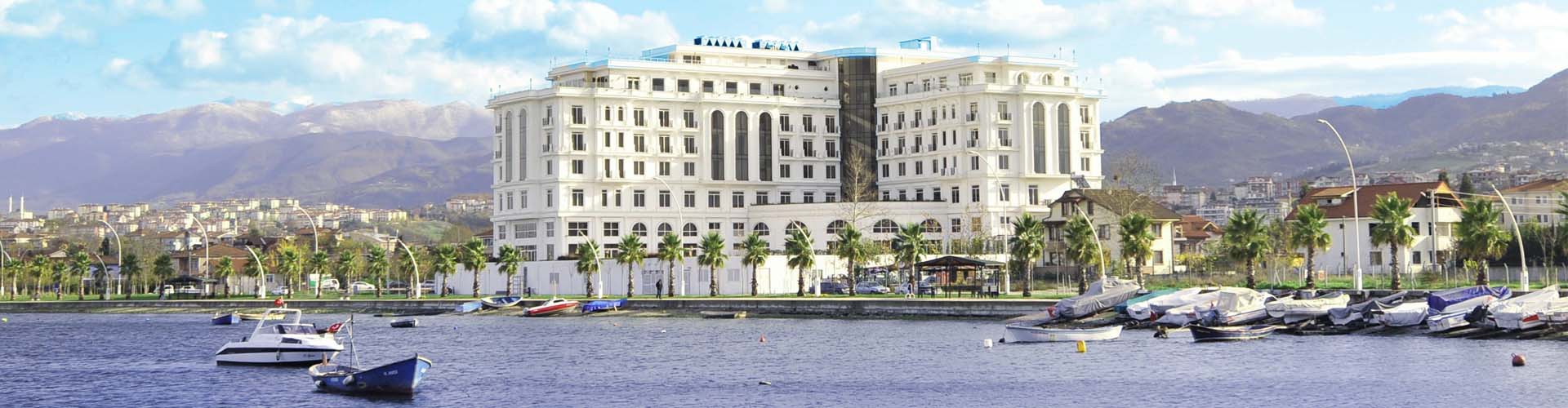 Wellborn Luxury Hotel