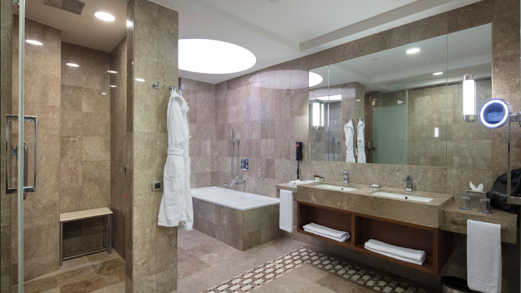 Wellborn Luxury Hotel