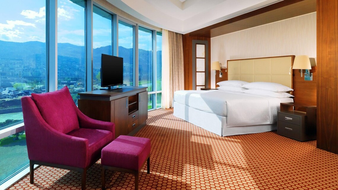 Deluxe King Sea View