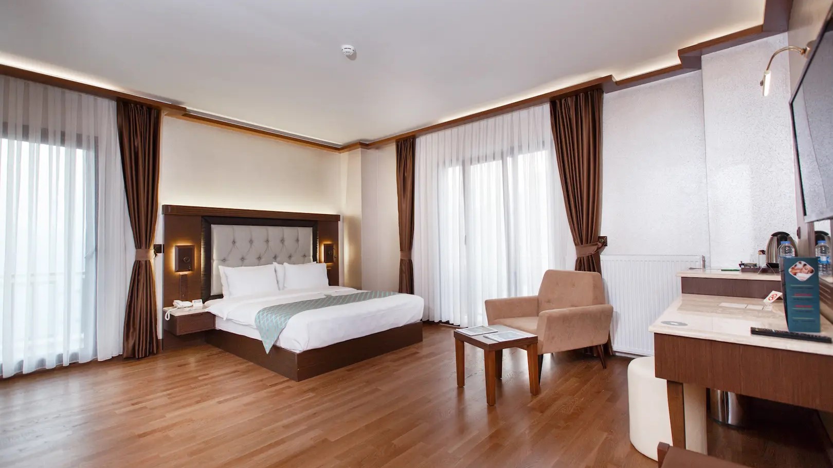Double Room with Lake View
