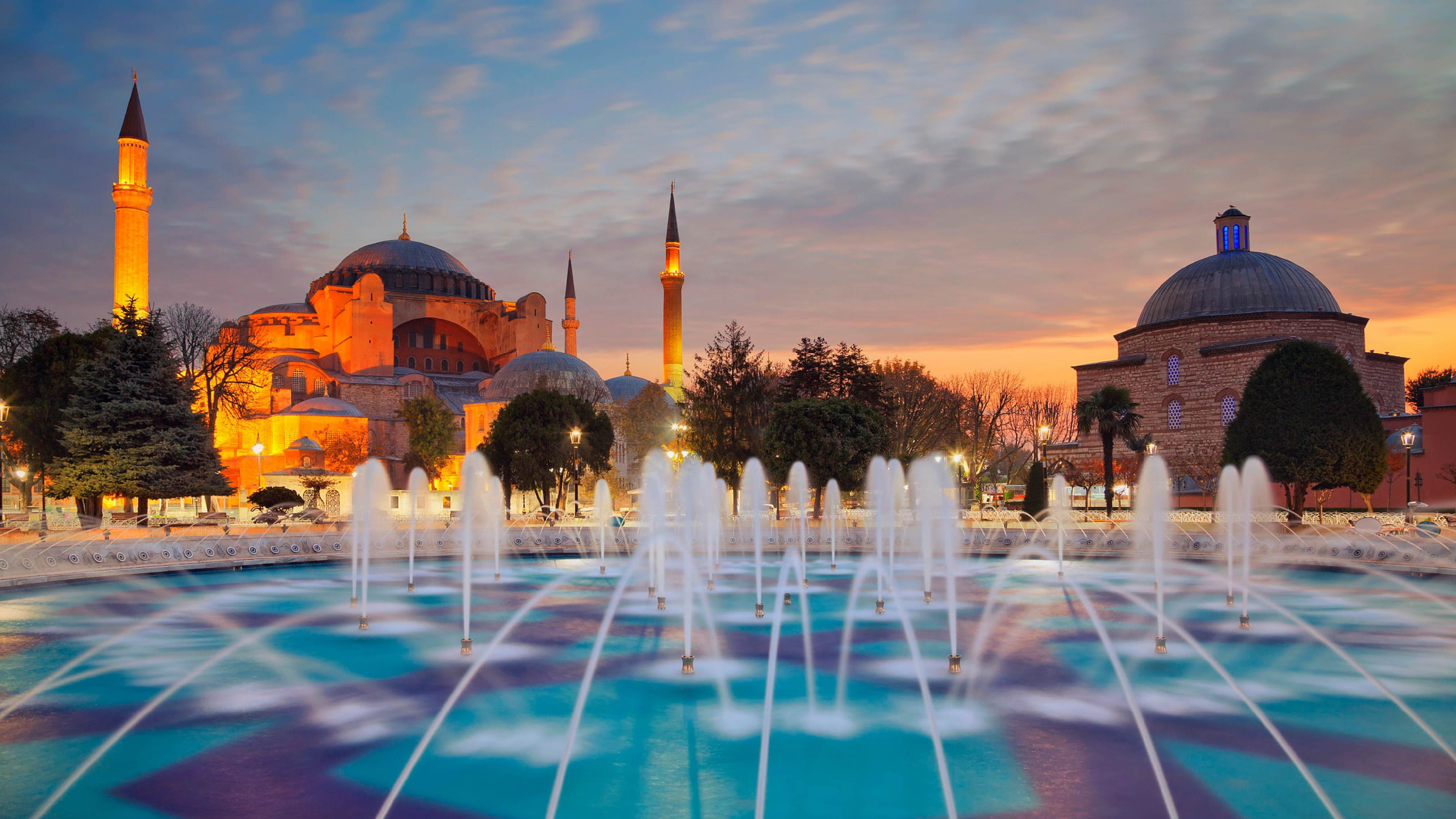 Old city and Taksim tour in Istanbul