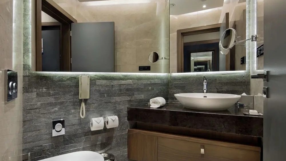 DoubleTree by Hilton Istanbul - Piyalepasa