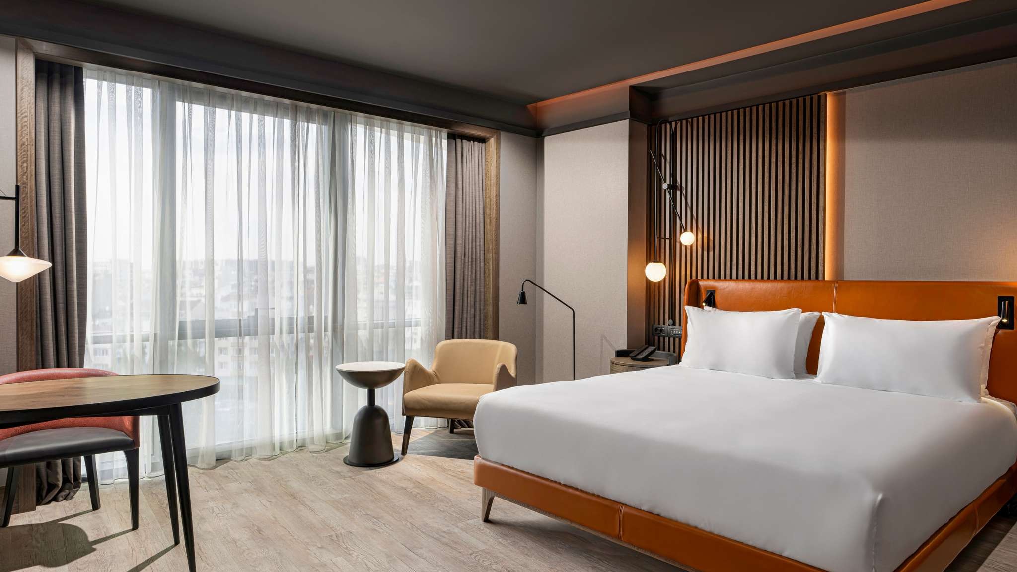 SUPERIOR CITY SIDE ROOM