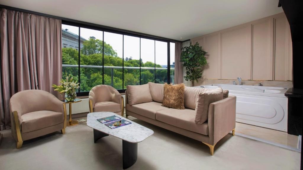 Walton Gardens Pera